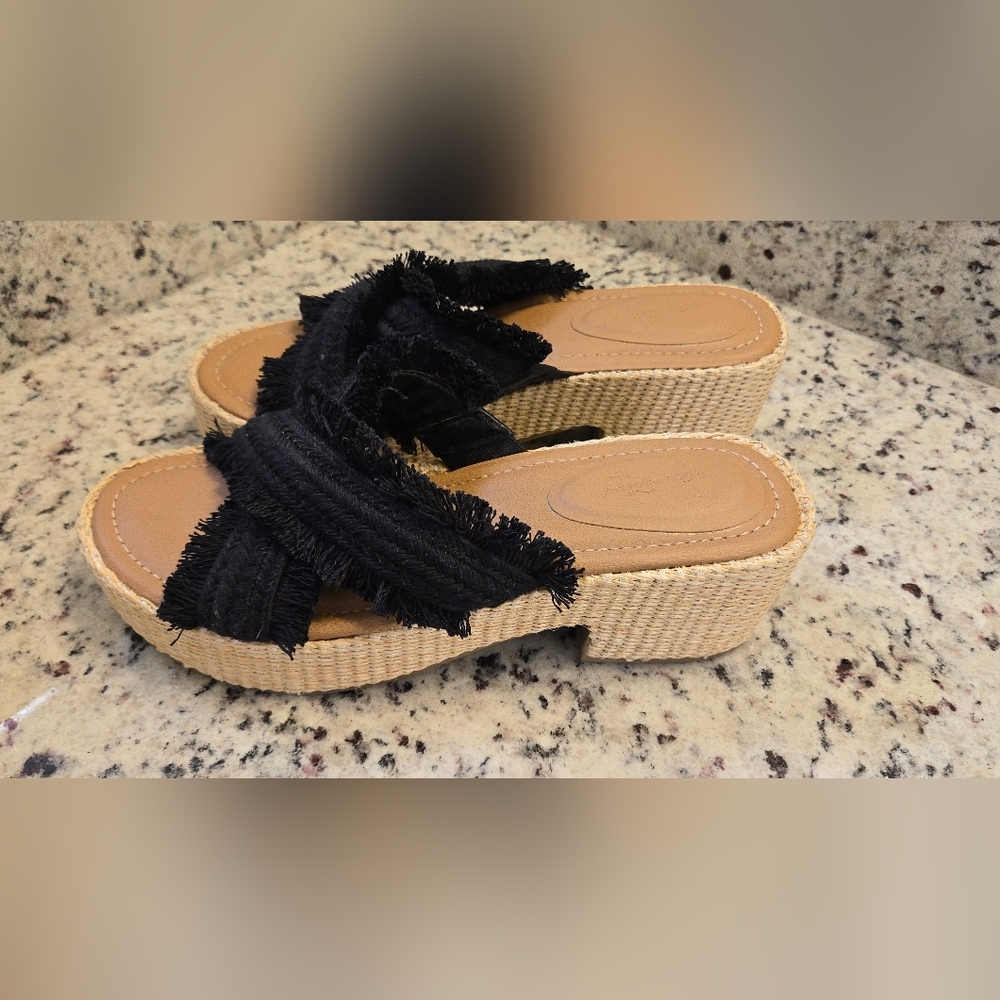 Universal Thread Black Fringe Platform Sandals